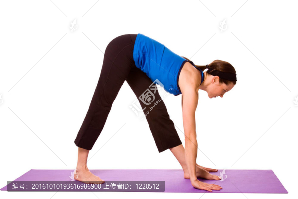 瑜伽姿勢的女人