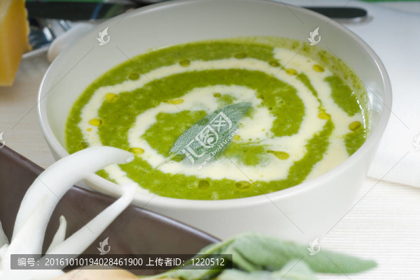 菠菜湯
