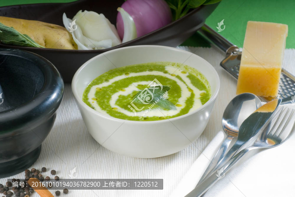 菠菜湯