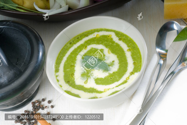 菠菜湯