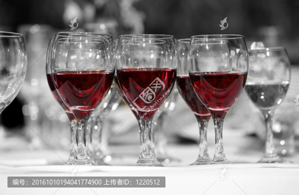 紅葡萄酒