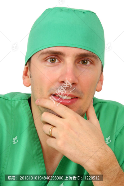 白人背景下男醫(yī)生的孤立鏡頭