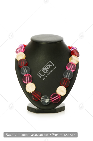 白色背景上的項(xiàng)鏈