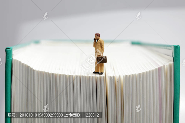 在一本書上的商人