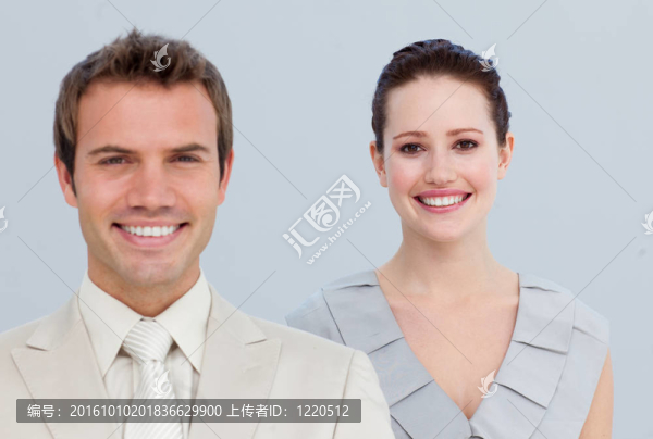 一個(gè)與她的男同事的女商人的肖像