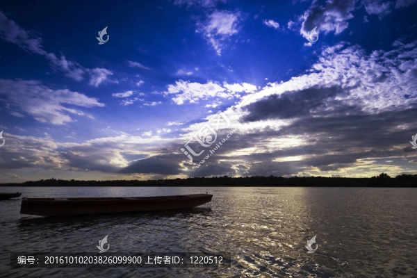 多瑙河河上的小船