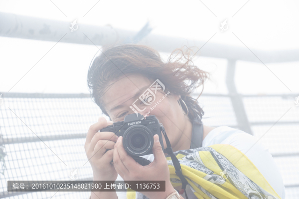 女?dāng)z影師