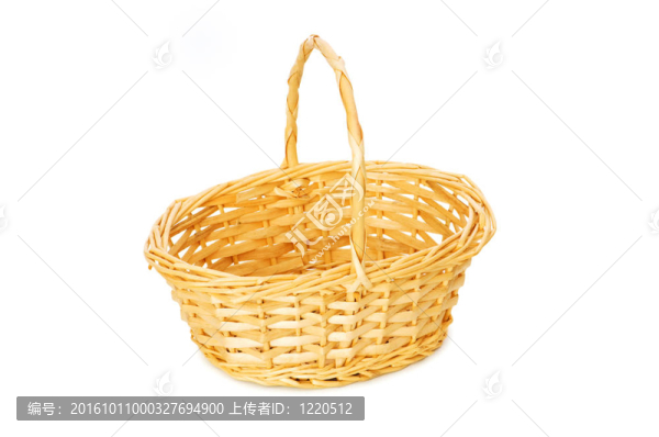 白色背景上編織的籃子