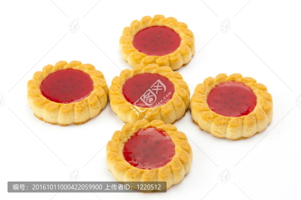 白色背景上分離的餅干