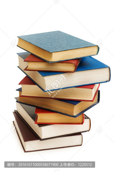 白色背景下的書籍堆疊
