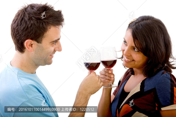 與酒杯的恩愛夫妻