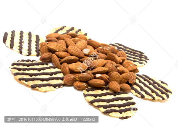 白色的堅果和糕點