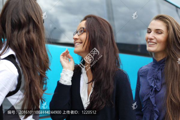見(jiàn)女友