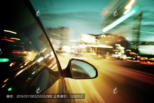 晚上開車