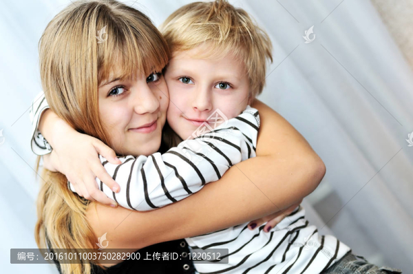 哥哥和妹妹
