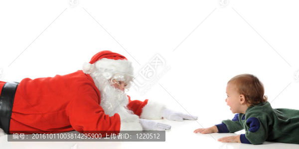 Santa和蹣跚學步的孩子玩
