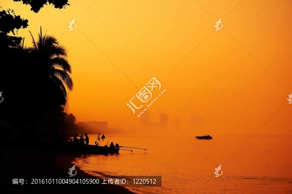 海灘上的日落。
