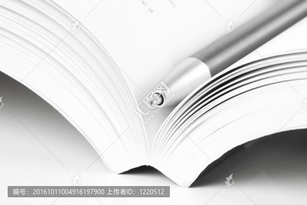打開書和筆