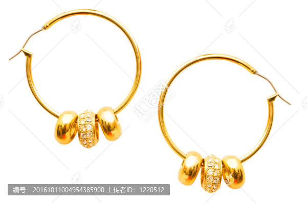白色背景上的耳環(huán)