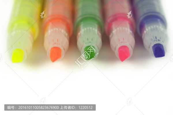 靠近熒光筆白色隔離