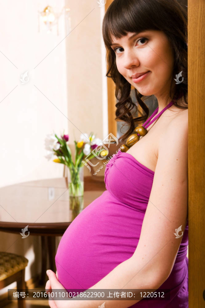美麗的孕婦
