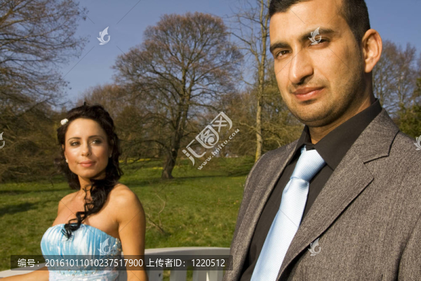 turkisk民族參與婚禮的新人