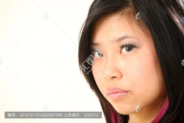 美麗的亞洲年輕女人