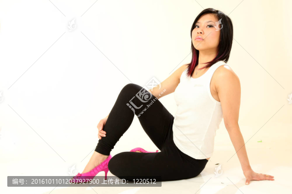 美麗的亞洲年輕女人