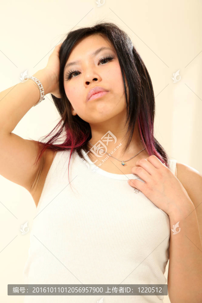 美麗的亞洲年輕女人