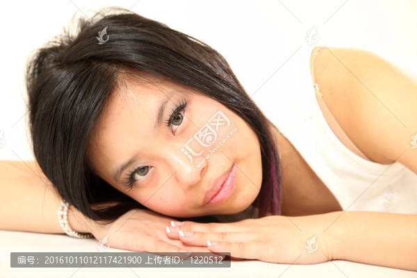 美麗的亞洲年輕女人