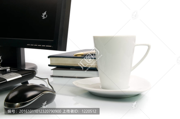 一杯咖啡和電腦
