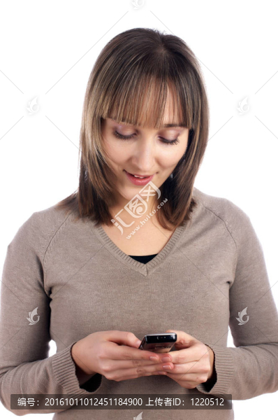 年輕女性手機與白色隔離