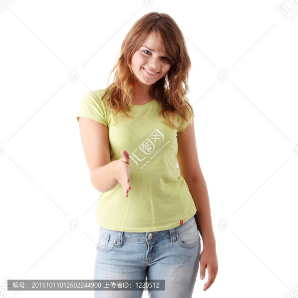 一個(gè)開放的手的年輕的休閑女人