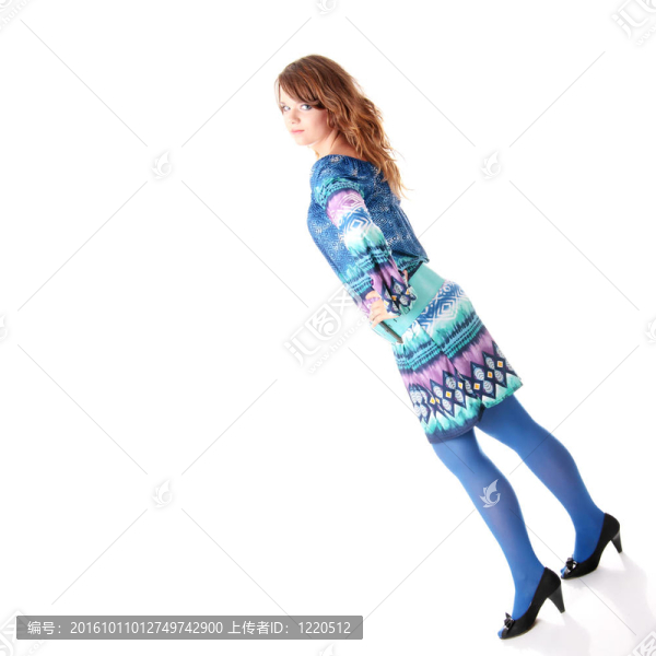 穿藍(lán)色衣服的少女