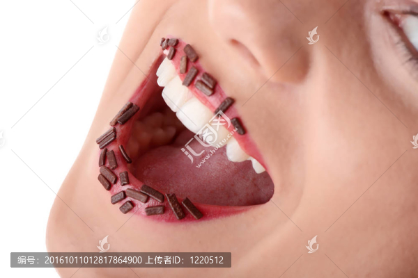 少女吃巧克力