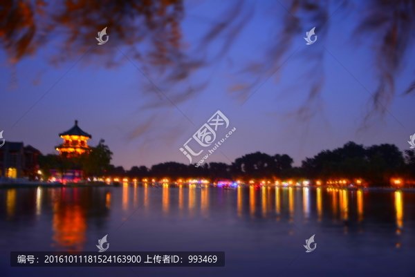 樹(shù)影婆娑什剎海夜景