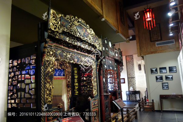 鏤空雕花拔步床,古代臥室