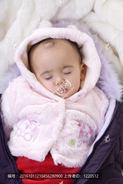 熟睡的嬰兒