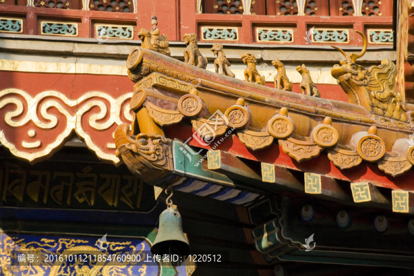 屋頂?shù)娜宋镉汉蛯m佛教寺廟北京中國(guó)