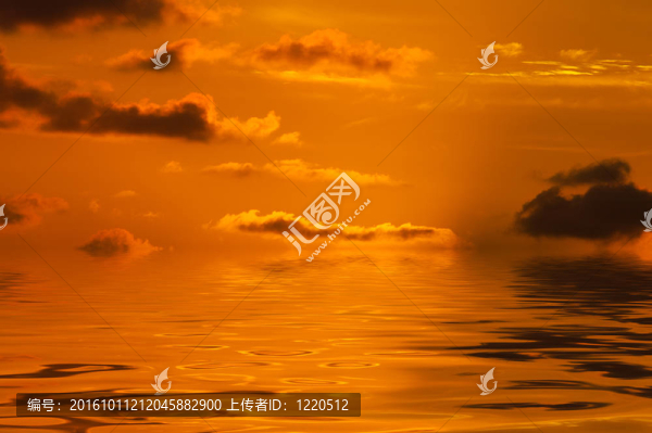 天空的橙色反射