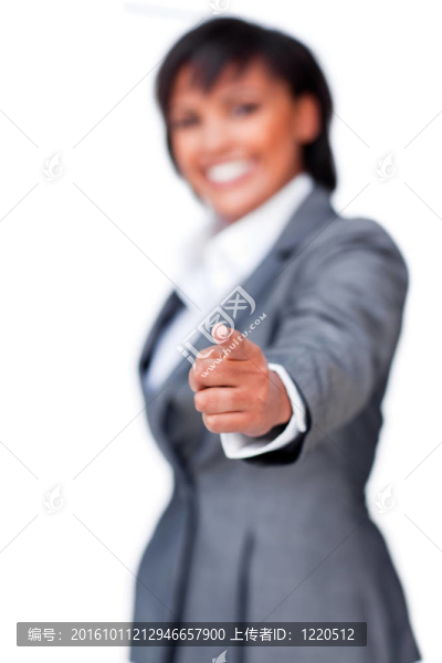 微笑的西班牙商人指向