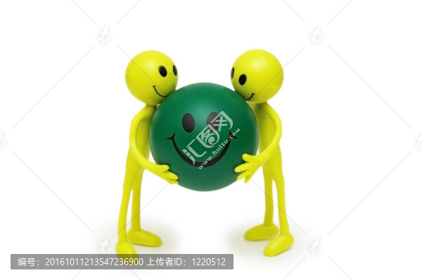 兩個(gè)笑臉抱球微笑著白色隔離