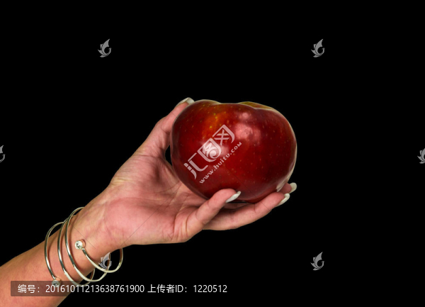 女人手上的蘋(píng)果