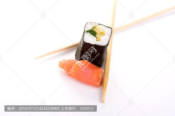 魚和筷子的白色壽司