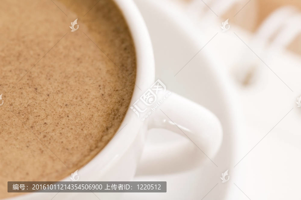 筆記本和一杯咖啡