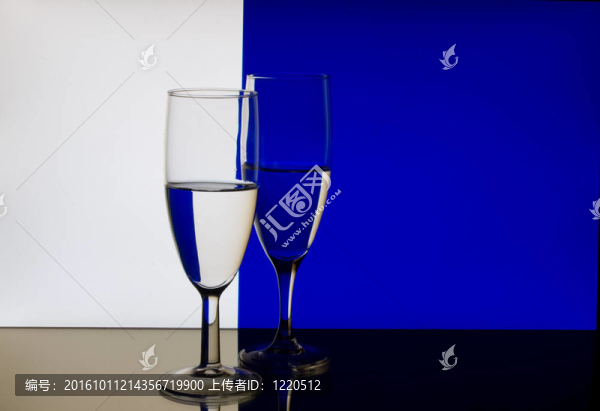 酒玻璃折射圖案