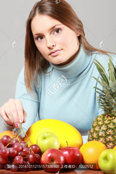 女人與水果