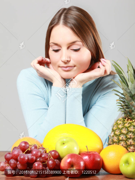 女人與水果