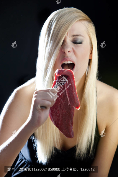 女人與生肉的肖像