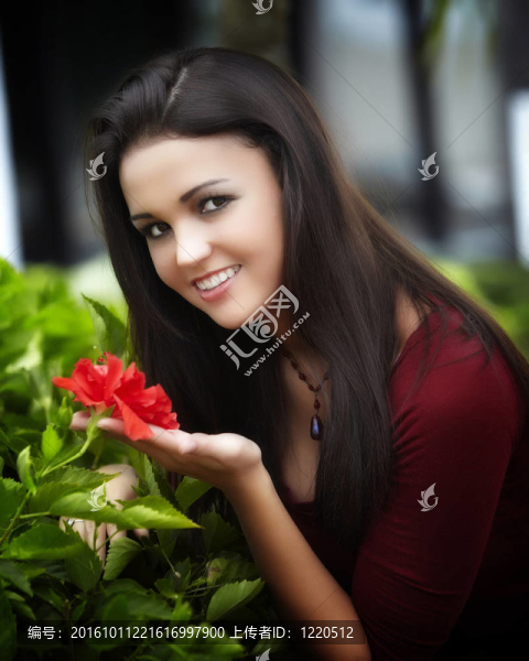 女孩與花